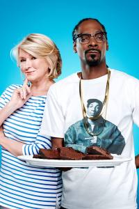 Martha & Snoop’s Potluck Dinner Party
